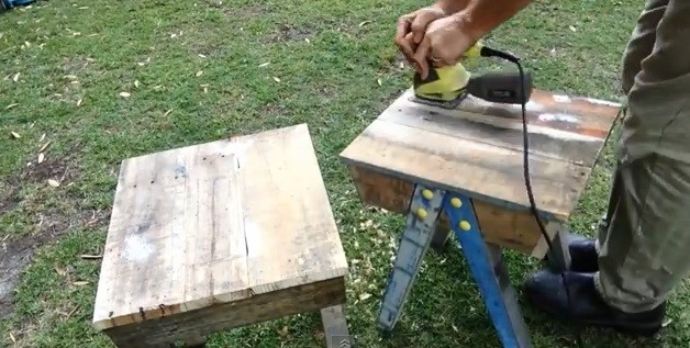 pallet side table