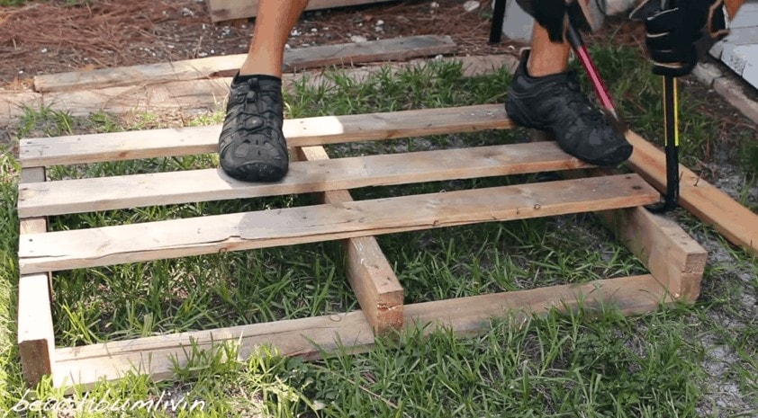 disassemble pallet