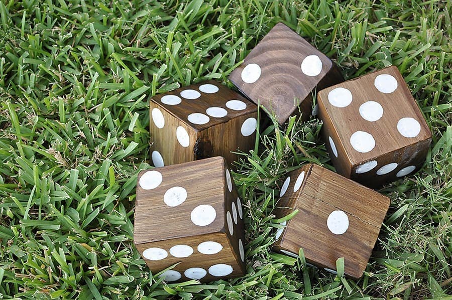 yard dice