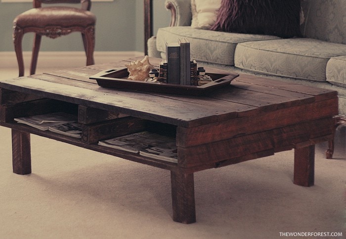 Rustic Pallet Coffee Table DIY