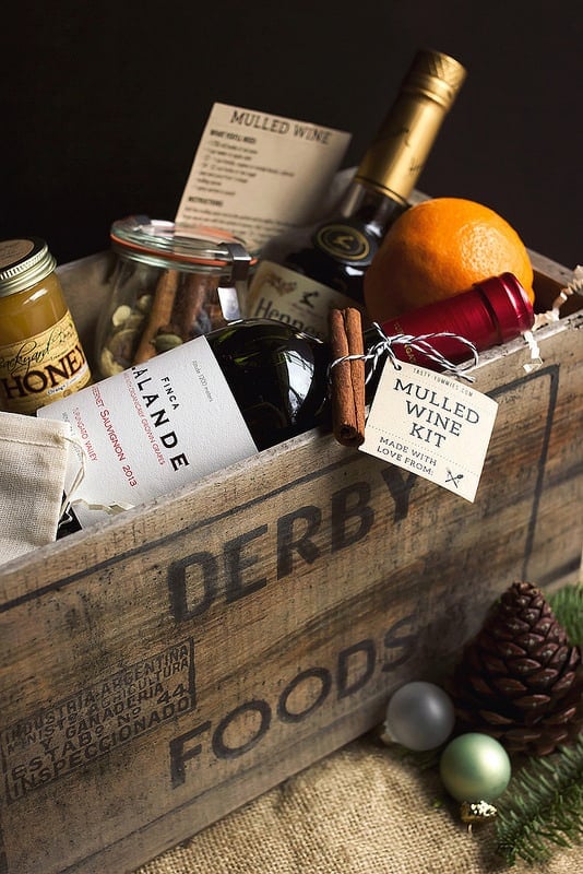 DIY Mulled Wine Gift Basket