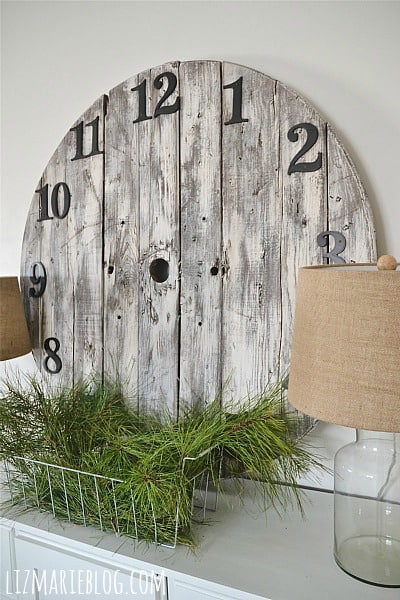 DIY Wood Pallet Spool Clock