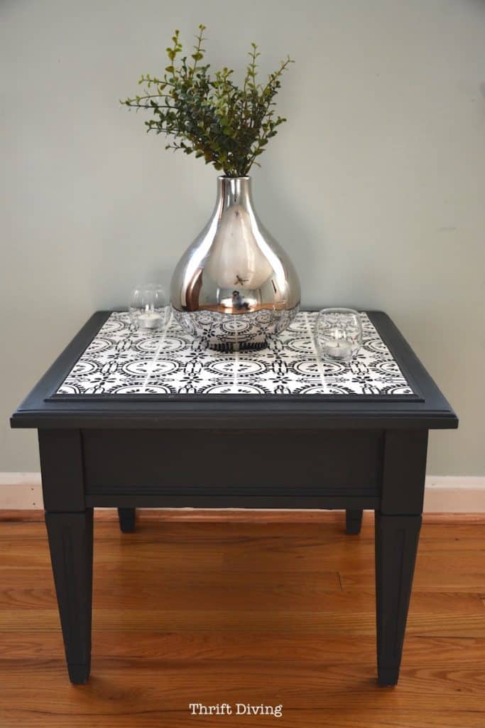  DIY Refurbished Table With Ceramic Tiles