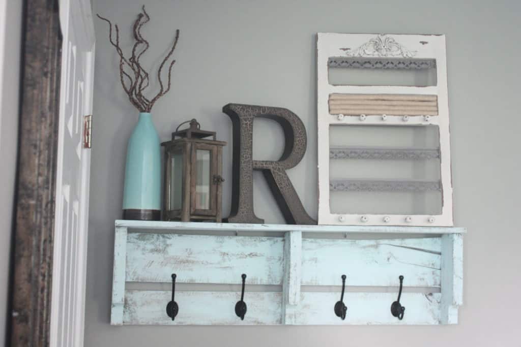 20-Minute Coat Rack Wooden Pallet Shelf