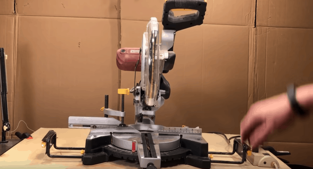 Chicago Electric Miter Saw 2