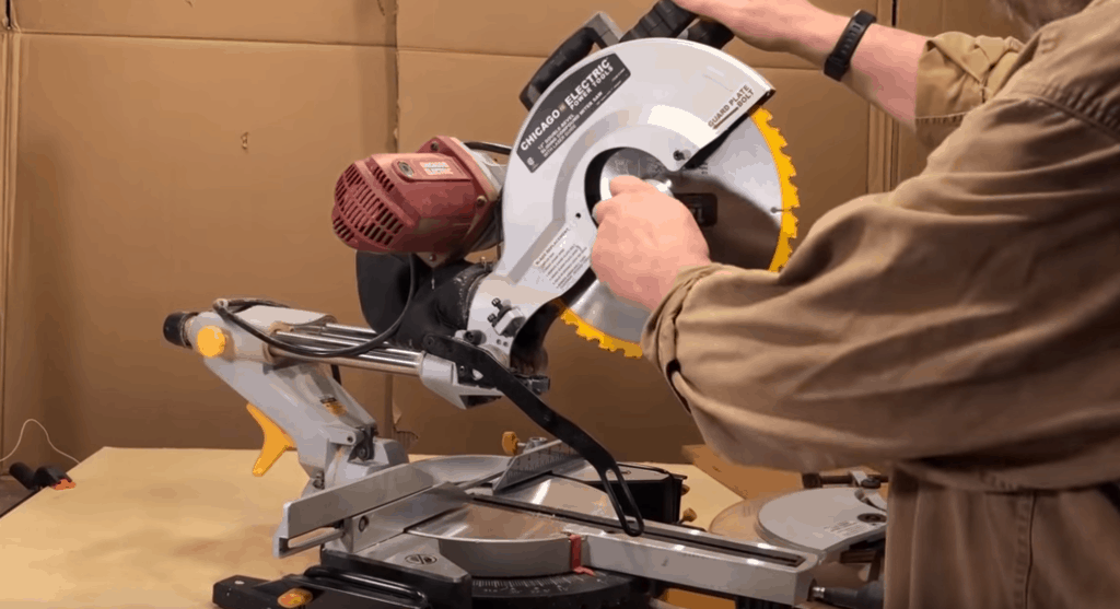 Chicago Electric Miter Saw 2