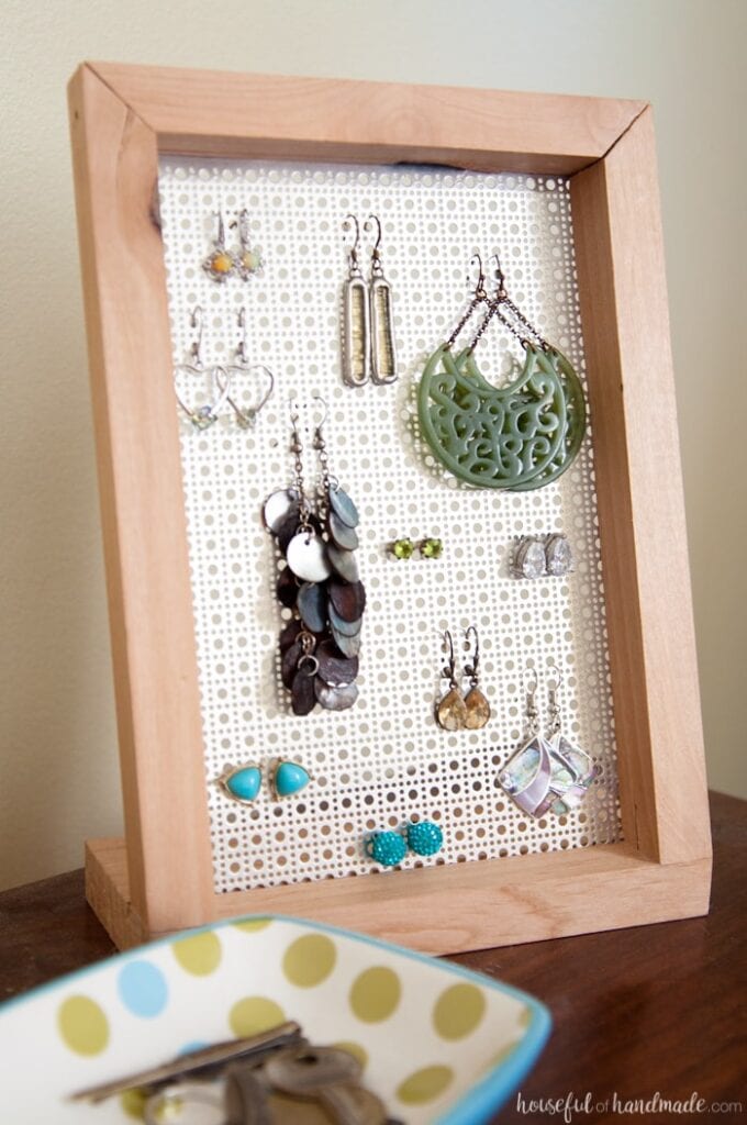 52 Easiest Woodworking Projects For Beginners: Decorative Earring Holder 