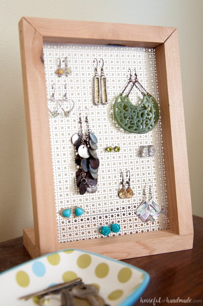 52 Easiest Woodworking Projects For Beginners: Decorative Earring Holder