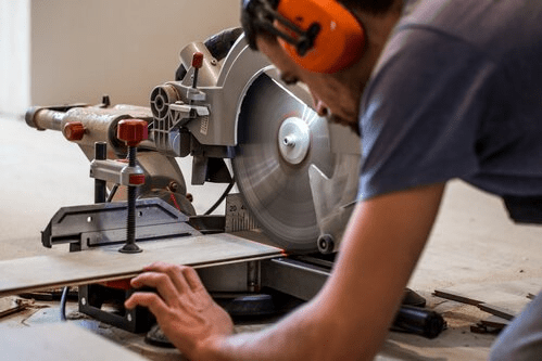 10-Inch vs 12-Inch Miter Saw